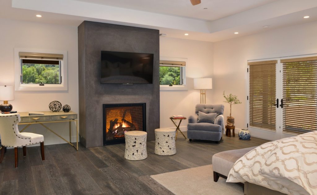 The Residence suite at Comstock Wines.