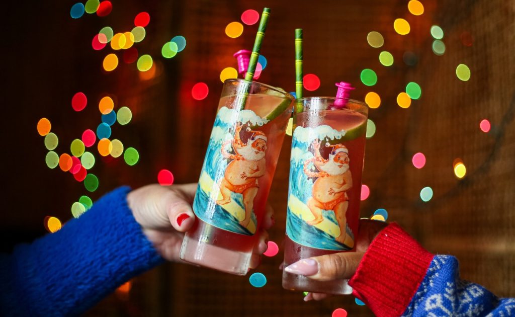 Sippin’ Santa Holiday Cocktails Lazeaway Club Restaurant.