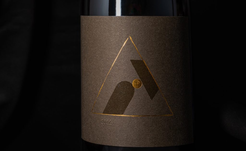 HOBBS Pinot Noir wine.